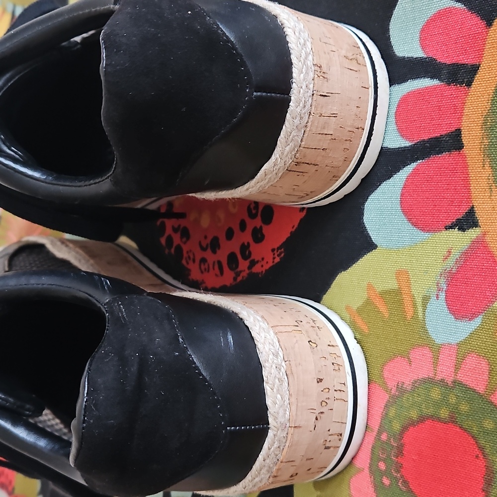 JLO Black and Tan Women's Sneakers Size 10 - Picture 7 of 10